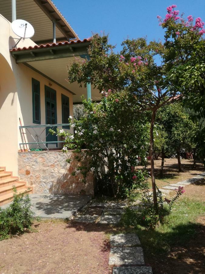 The Valkyries 3 Apartment Leonidio Bagian luar foto