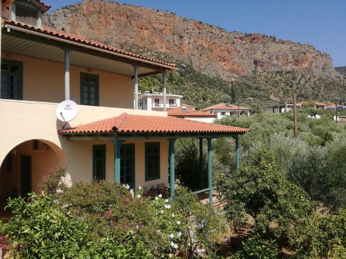 The Valkyries 3 Apartment Leonidio Bagian luar foto
